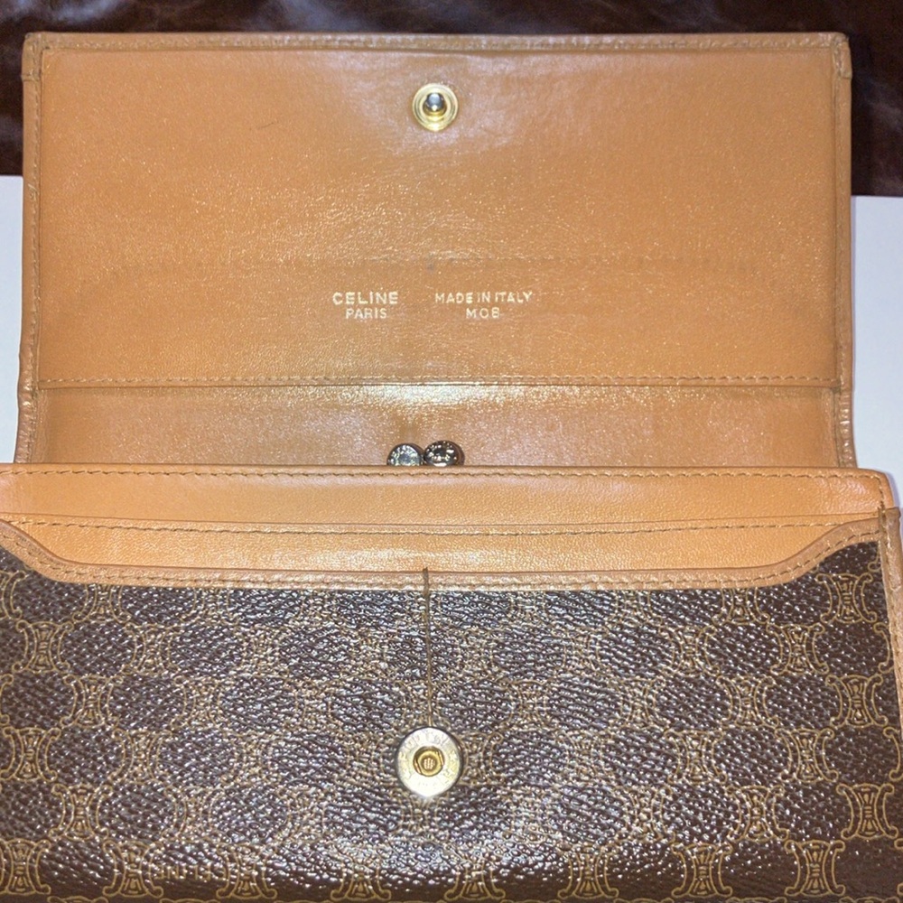 Celine vintage Kisslock monogram Wallet w/gold hardware excellent condit… - Picture 5 of 13